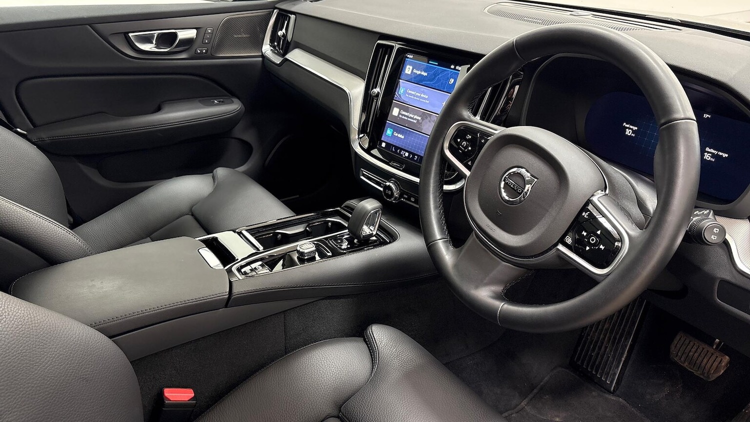 Used Volvo V60 2024 for sale - 77556042: Photo 10