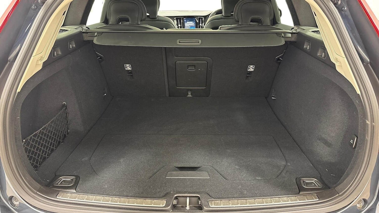 Used Volvo V60 2024 for sale - 77556042: Photo 15