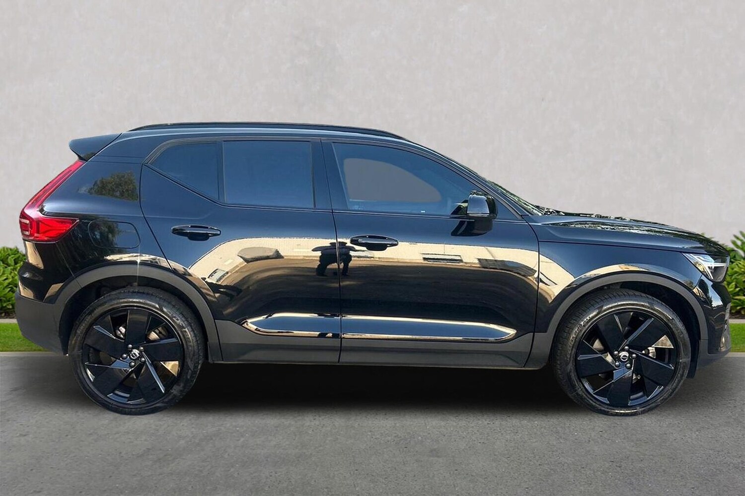 Used Volvo XC40 2025 for sale - 76011085: Photo 3
