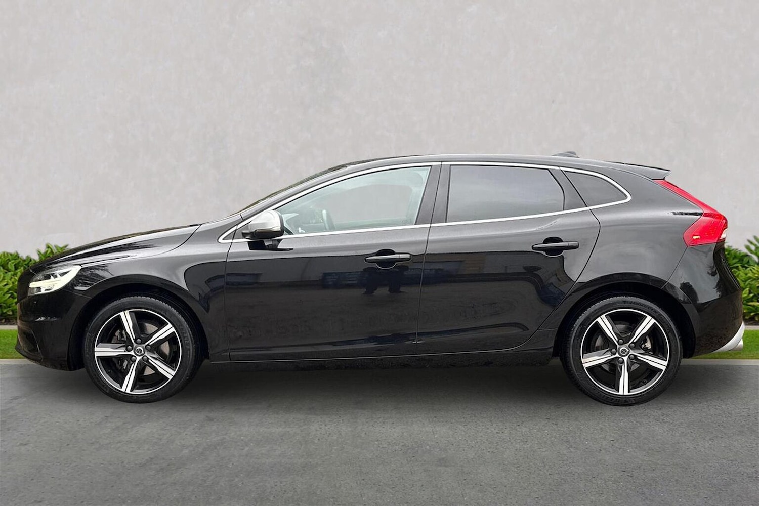 Used Volvo V40 2019 for sale - 76554285: Photo 19