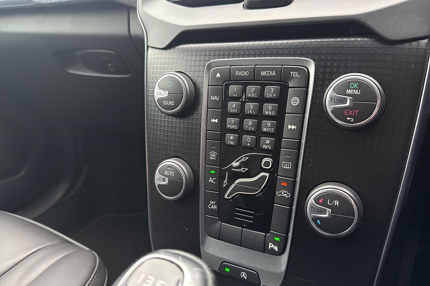 Used Volvo V40 2019 for sale - 76554285: Photo 22