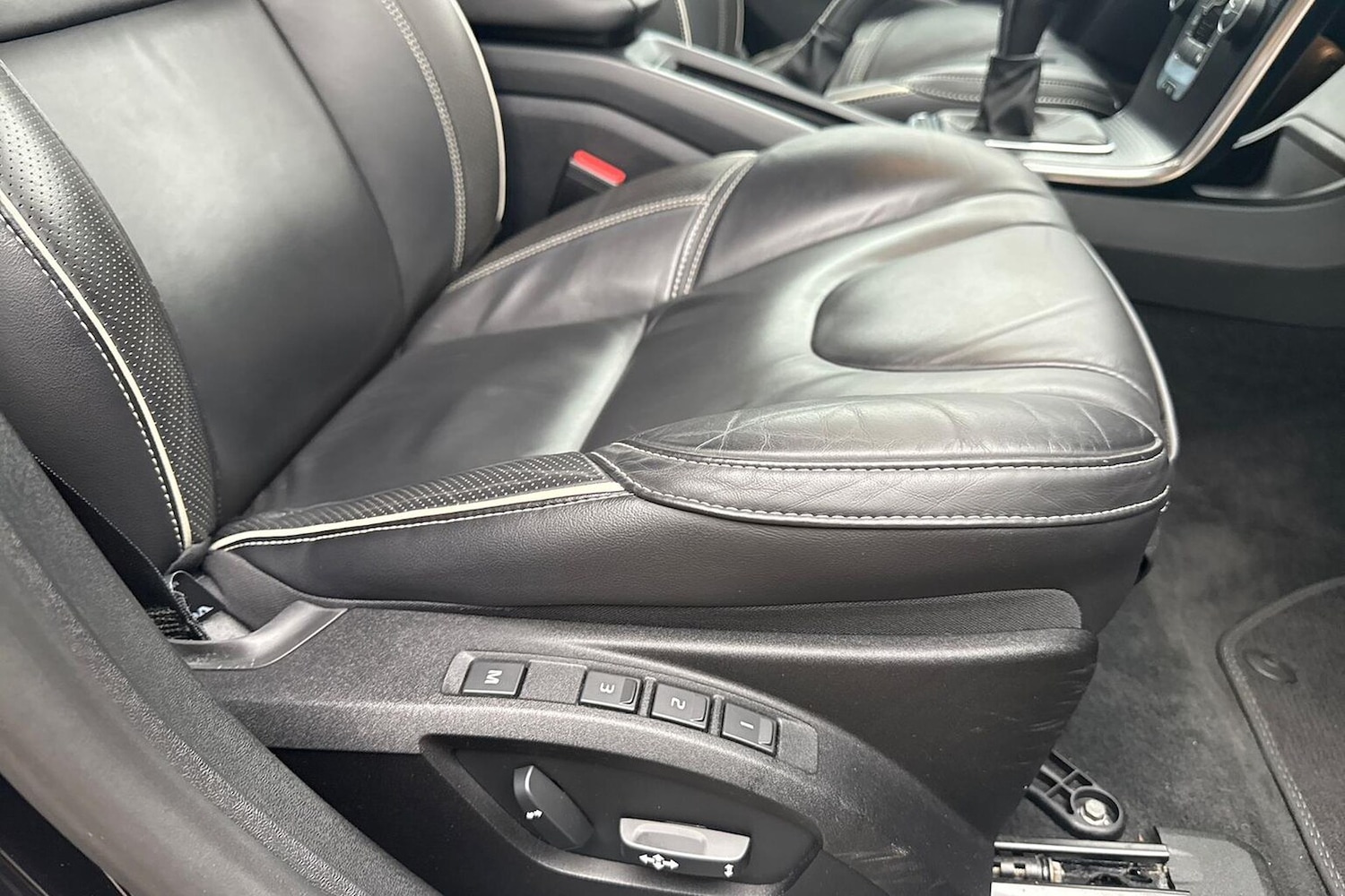 Used Volvo V40 2019 for sale - 76554285: Photo 29