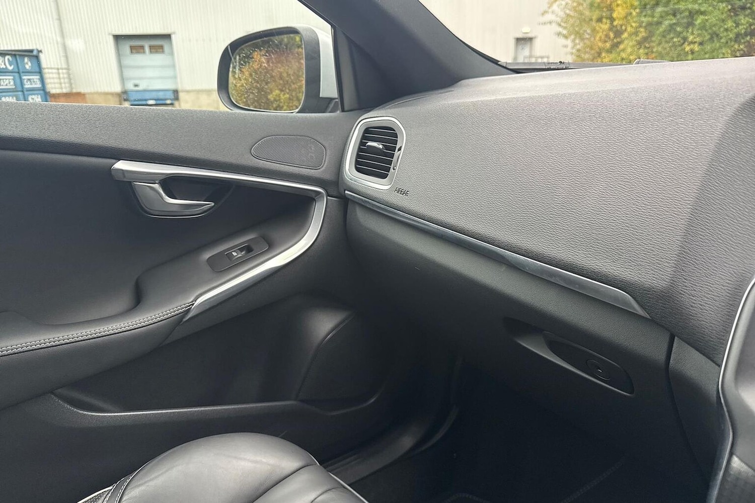 Used Volvo V40 2019 for sale - 76554285: Photo 30