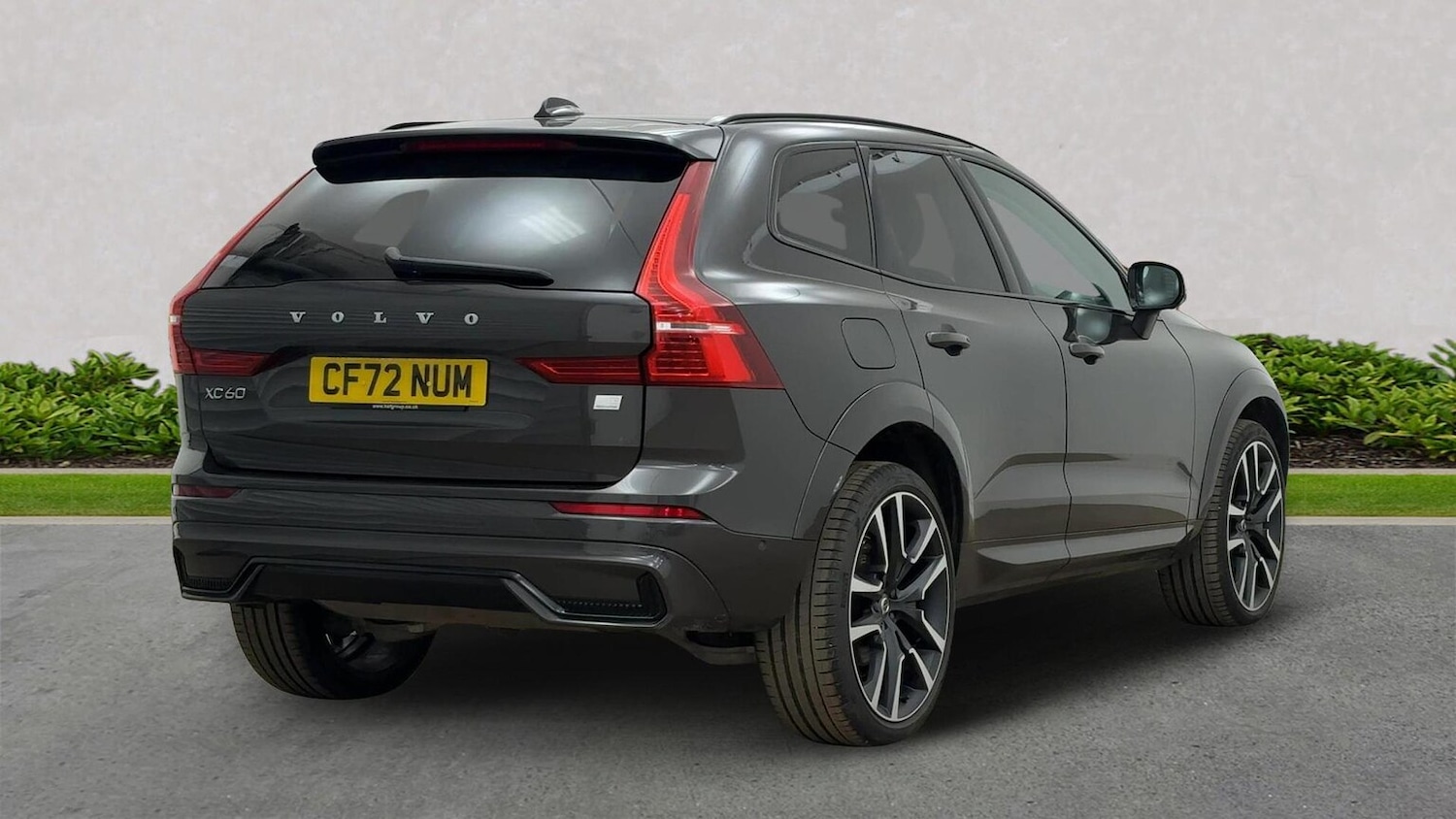 Used Volvo XC60 2022 for sale - 77973939: Photo 3