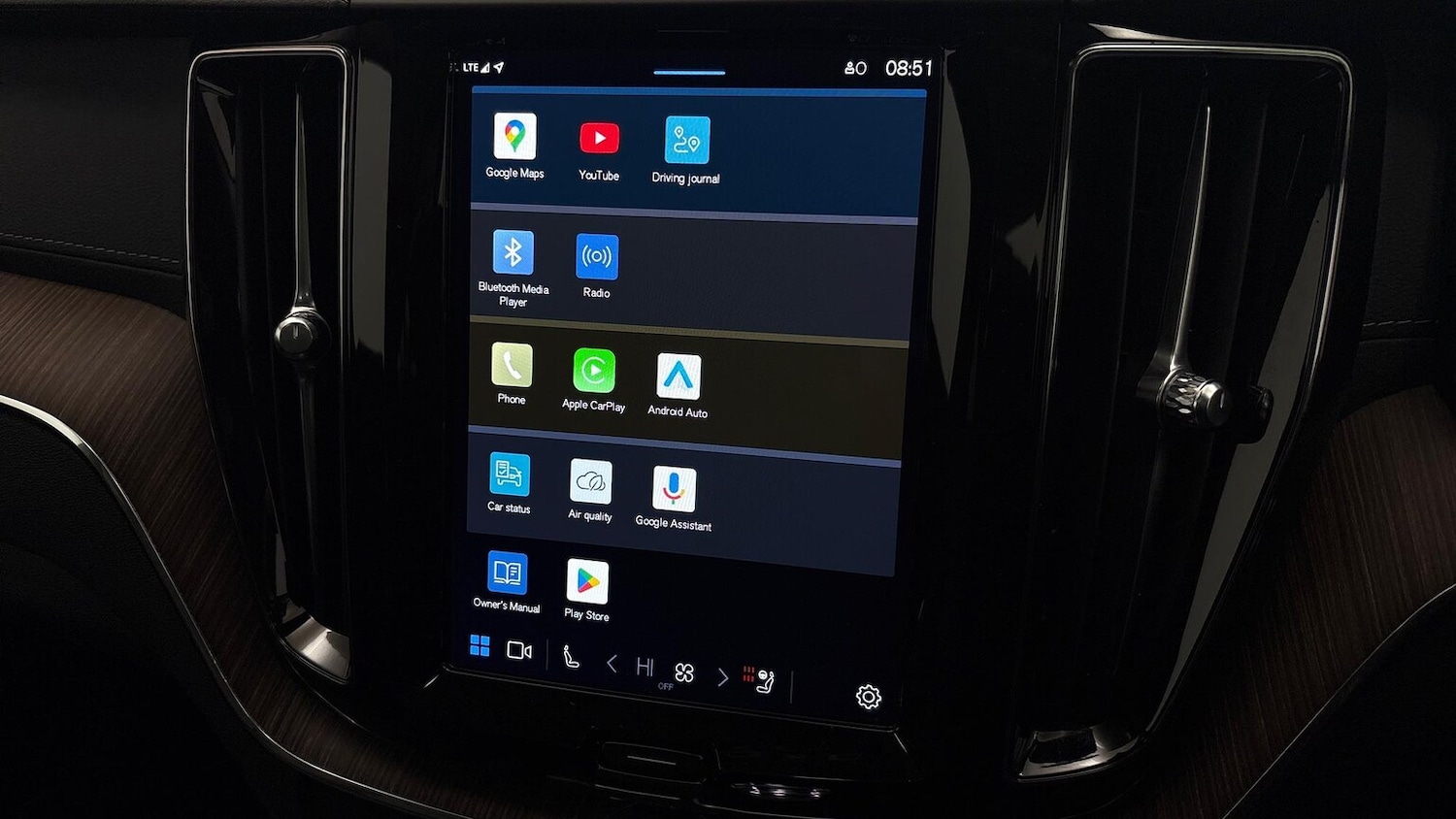 Used Volvo XC60 2022 for sale - 77973939: Photo 32