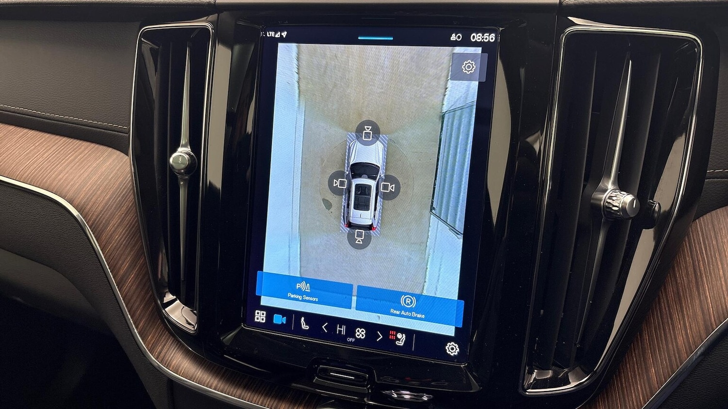 Used Volvo XC60 2022 for sale - 77973939: Photo 40