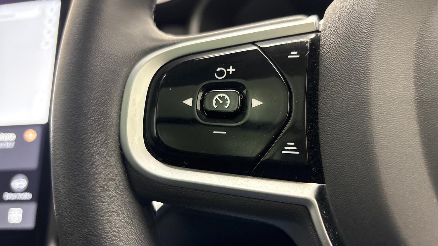 Used Volvo XC90 2025 for sale - 76391704: Photo 28