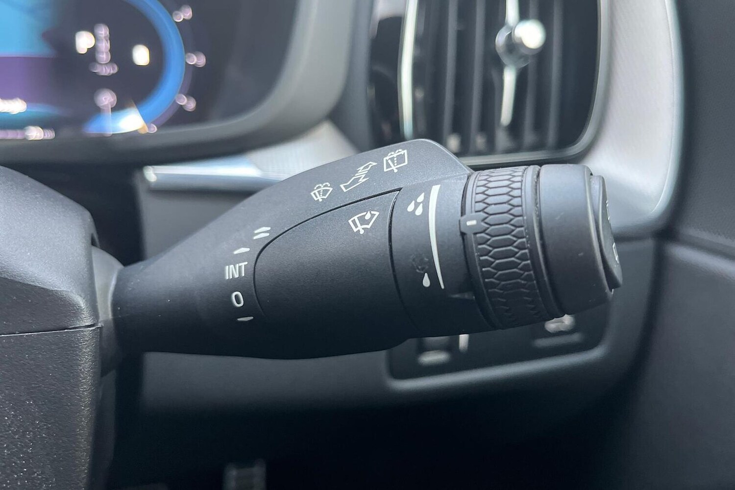 Used Volvo XC60 2022 for sale - 76402402: Photo 29