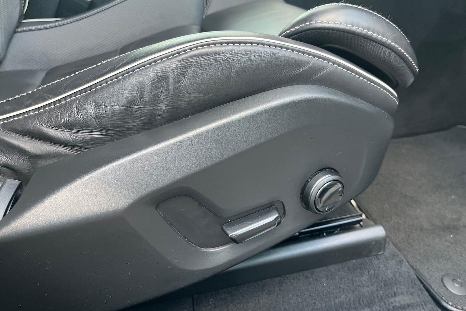 Used Volvo XC60 2022 for sale - 76402402: Photo 31