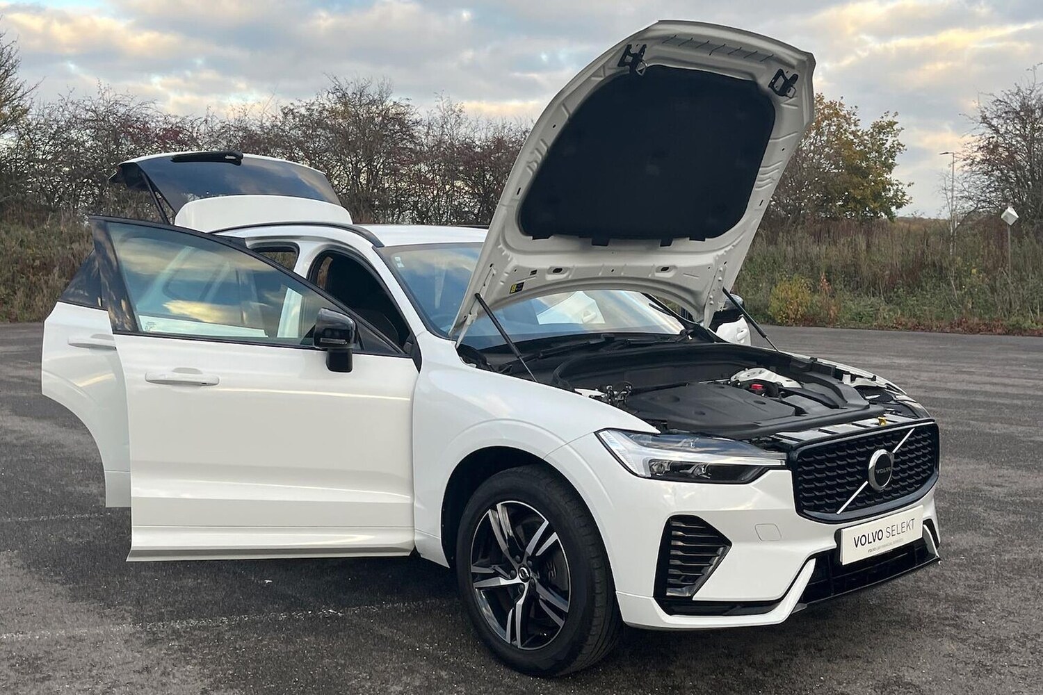 Used Volvo XC60 2022 for sale - 76402402: Photo 41