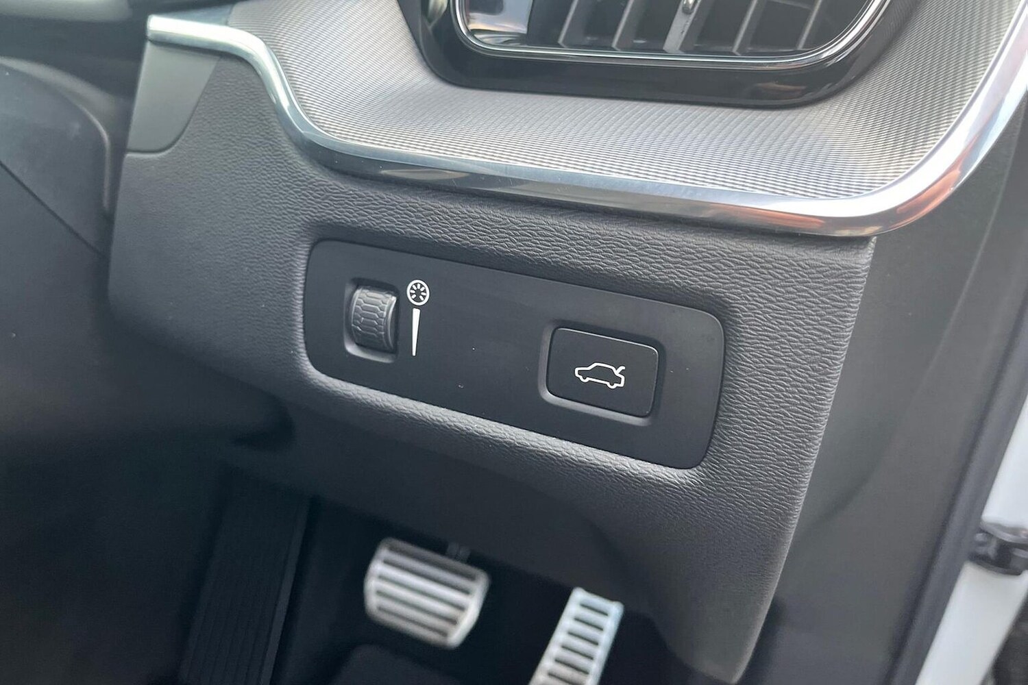 Used Volvo XC60 2022 for sale - 76402402: Photo 42