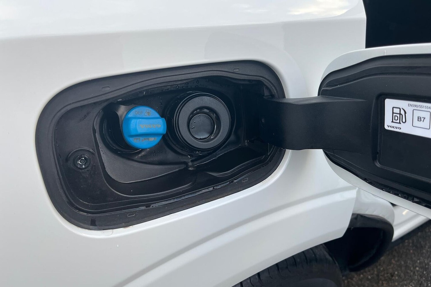 Used Volvo XC60 2022 for sale - 76402402: Photo 43