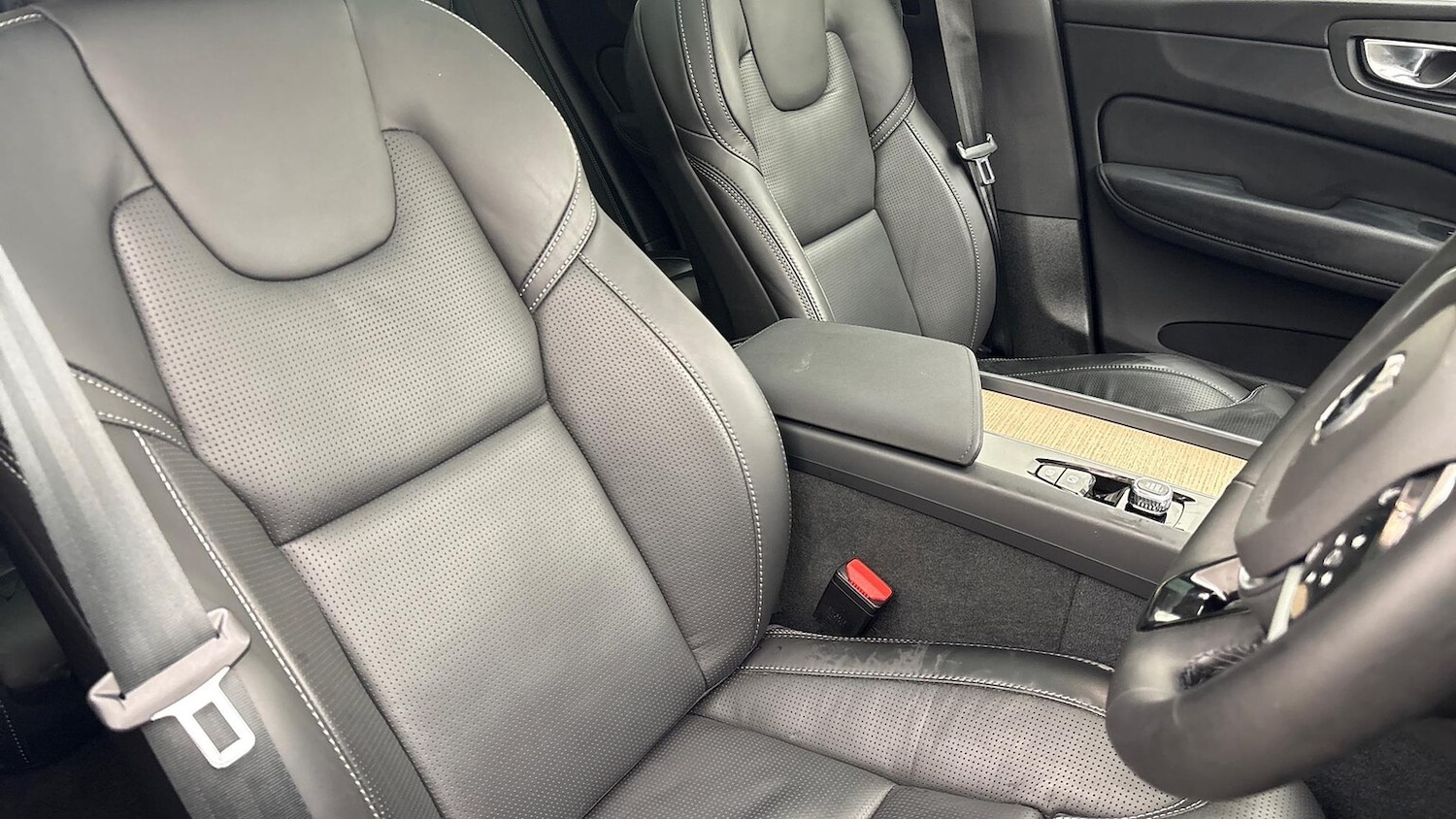 Used Volvo XC60 2025 for sale - 77888669: Photo 25