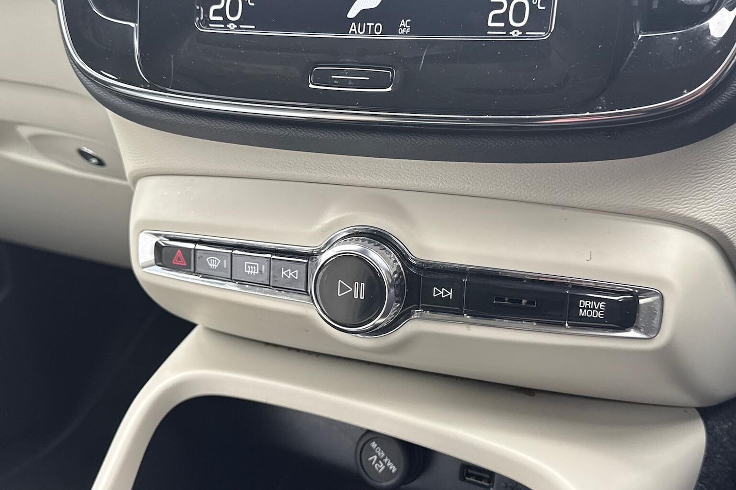 Used Volvo XC40 2020 for sale - 76588596: Photo 22