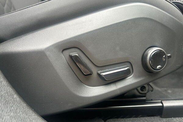 Used Volvo XC60 2025 for sale - 76089141: Photo 30