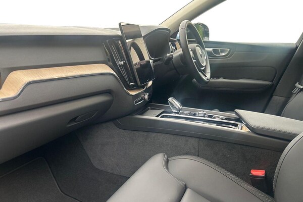 Used Volvo XC60 2025 for sale - 76089141: Photo 7