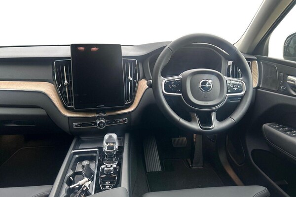 Used Volvo XC60 2025 for sale - 76089141: Photo 9