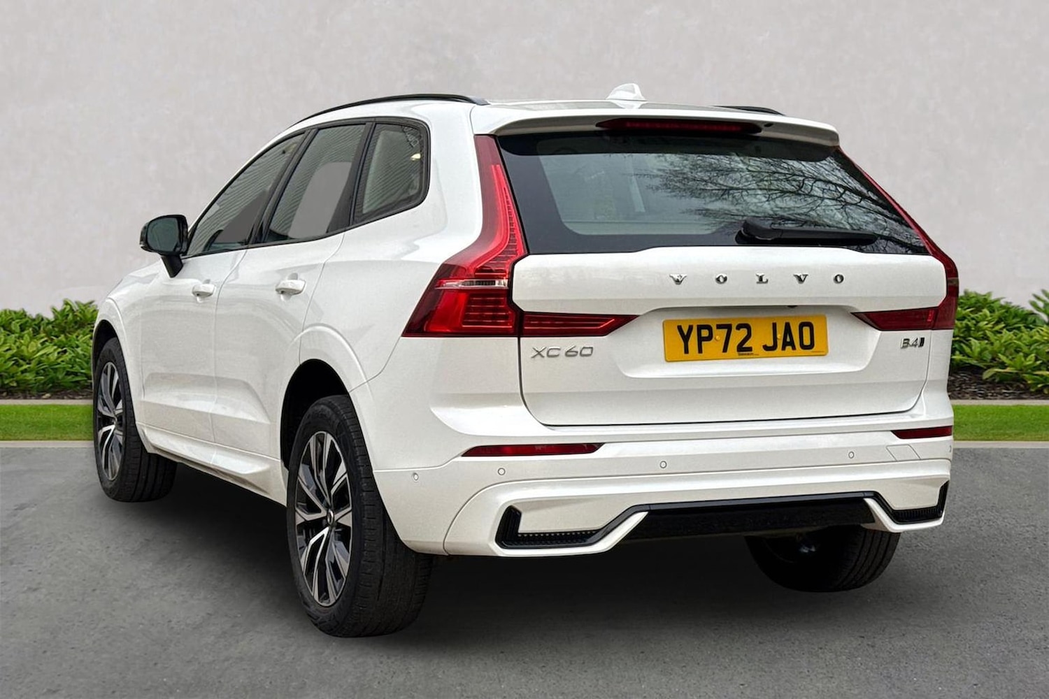Used Volvo XC60 2022 for sale - 78192796: Photo 2
