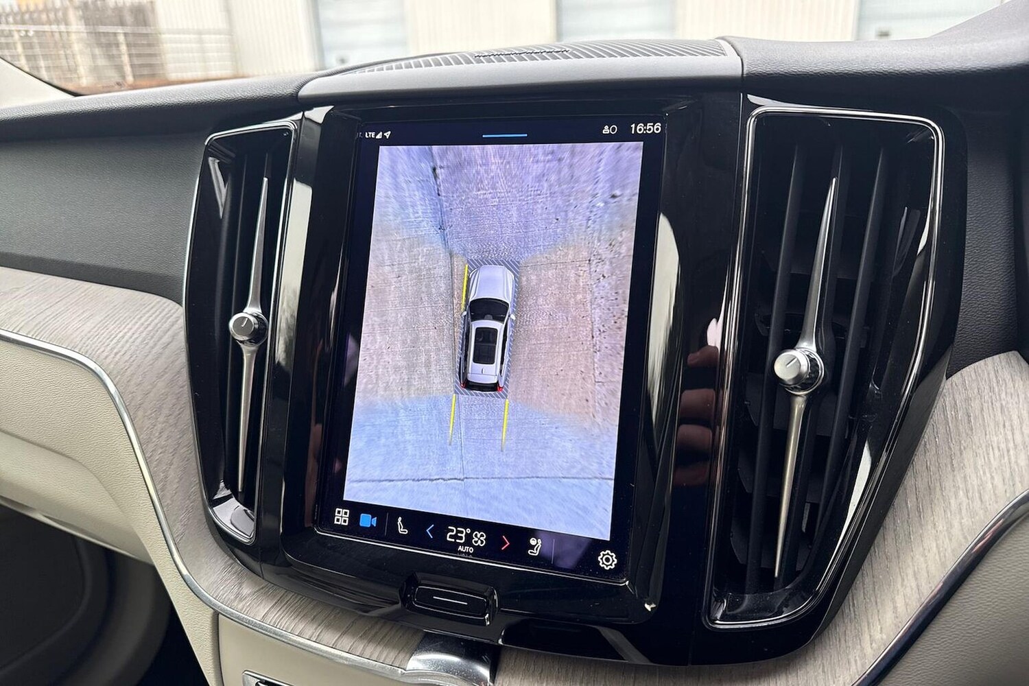 Used Volvo XC60 2022 for sale - 78192796: Photo 26