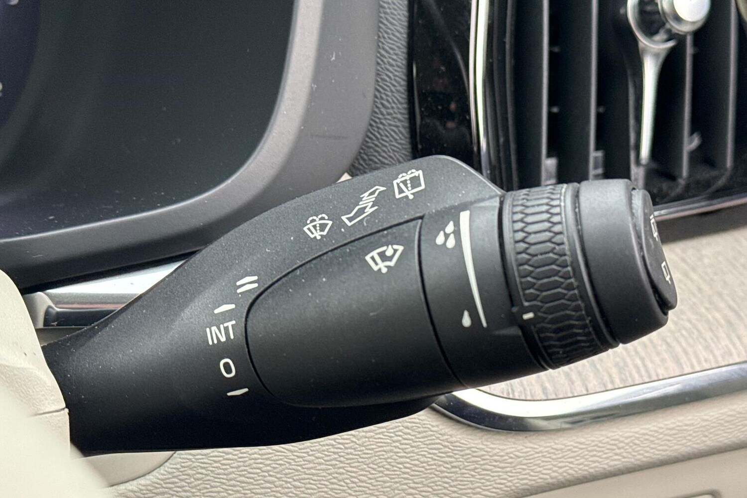 Used Volvo XC60 2022 for sale - 78192796: Photo 28