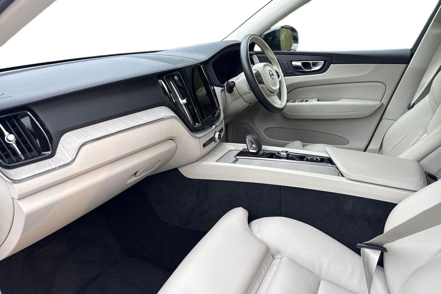 Used Volvo XC60 2022 for sale - 78192796: Photo 9