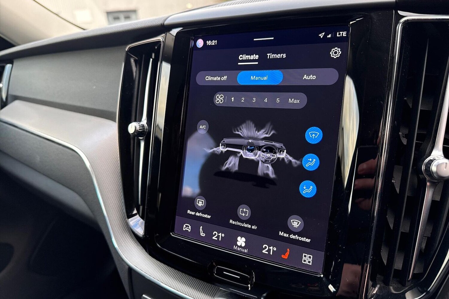 Used Volvo XC60 2022 for sale - 77973938: Photo 12