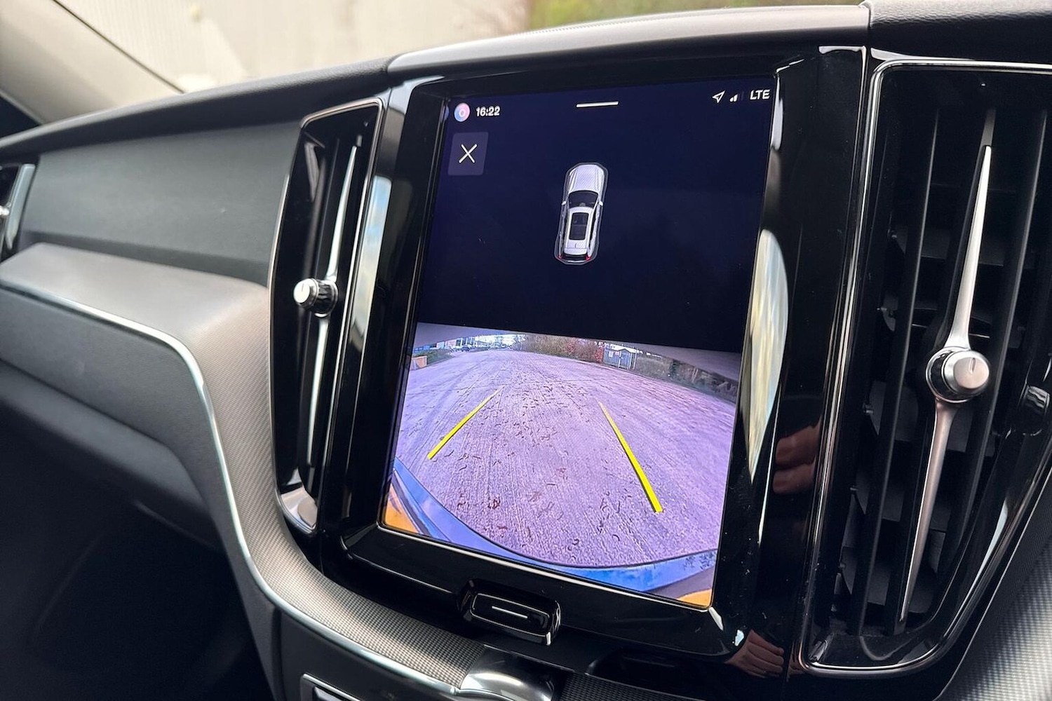 Used Volvo XC60 2022 for sale - 77973938: Photo 23