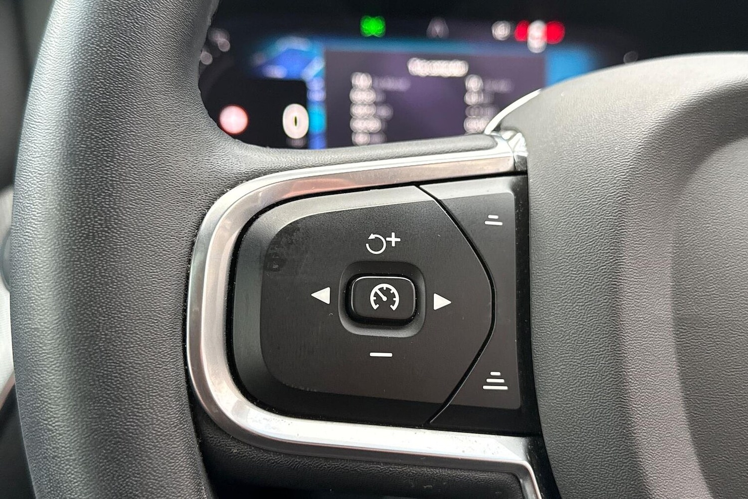 Used Volvo XC60 2022 for sale - 77973938: Photo 26