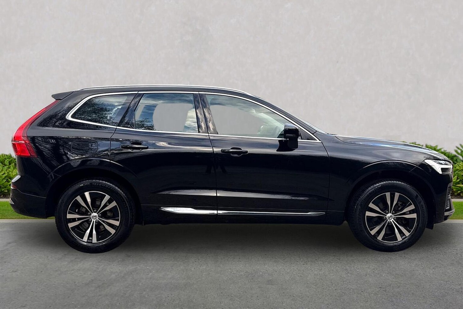 Used Volvo XC60 2022 for sale - 77973938: Photo 3