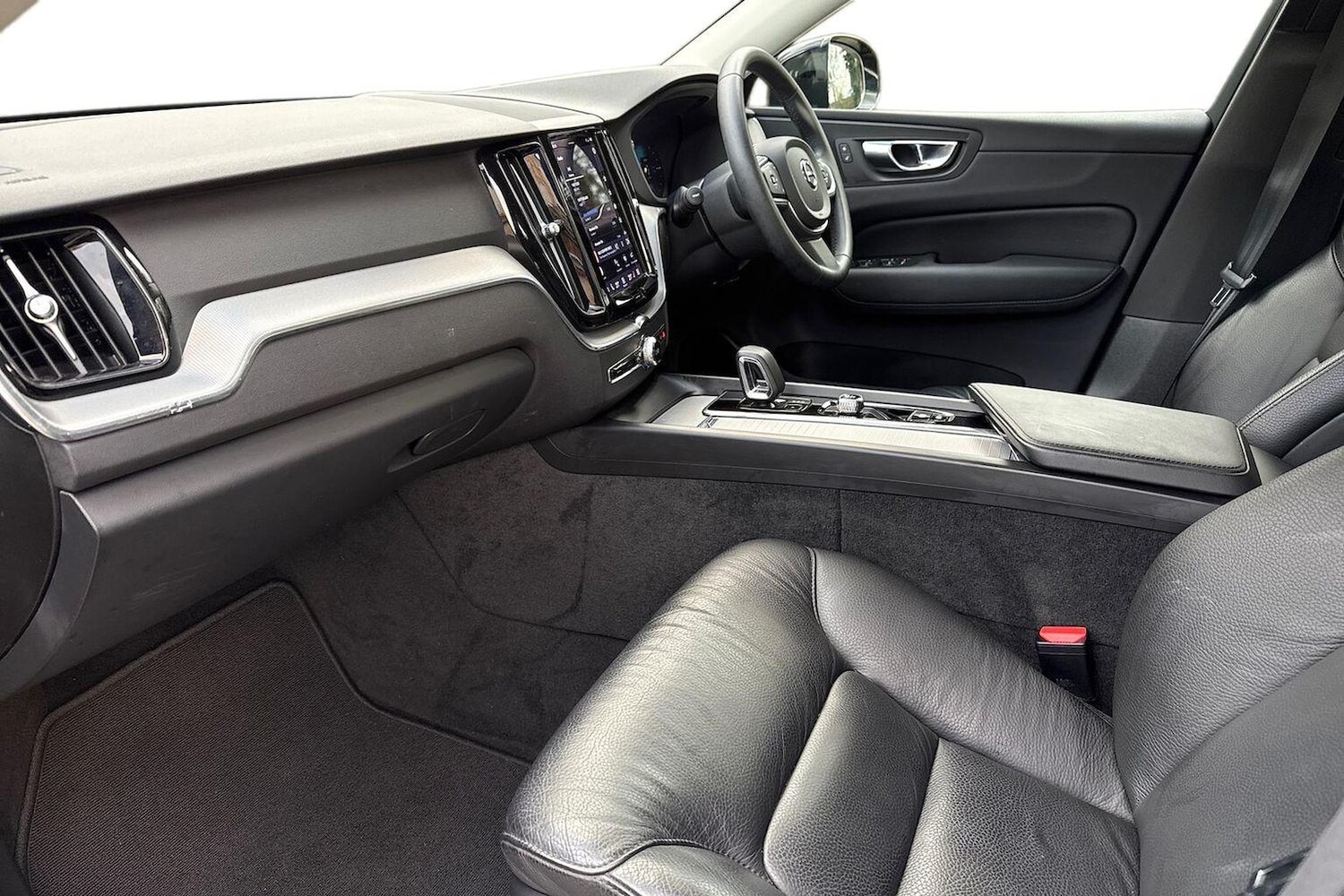 Used Volvo XC60 2022 for sale - 77973938: Photo 7