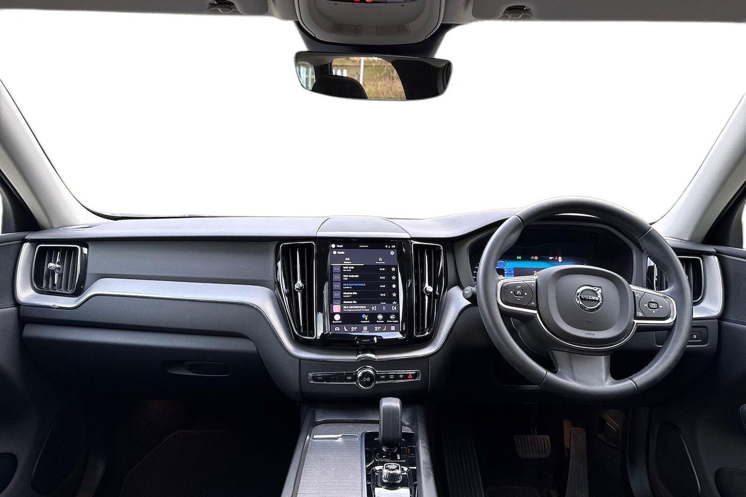 Used Volvo XC60 2022 for sale - 77973938: Photo 8