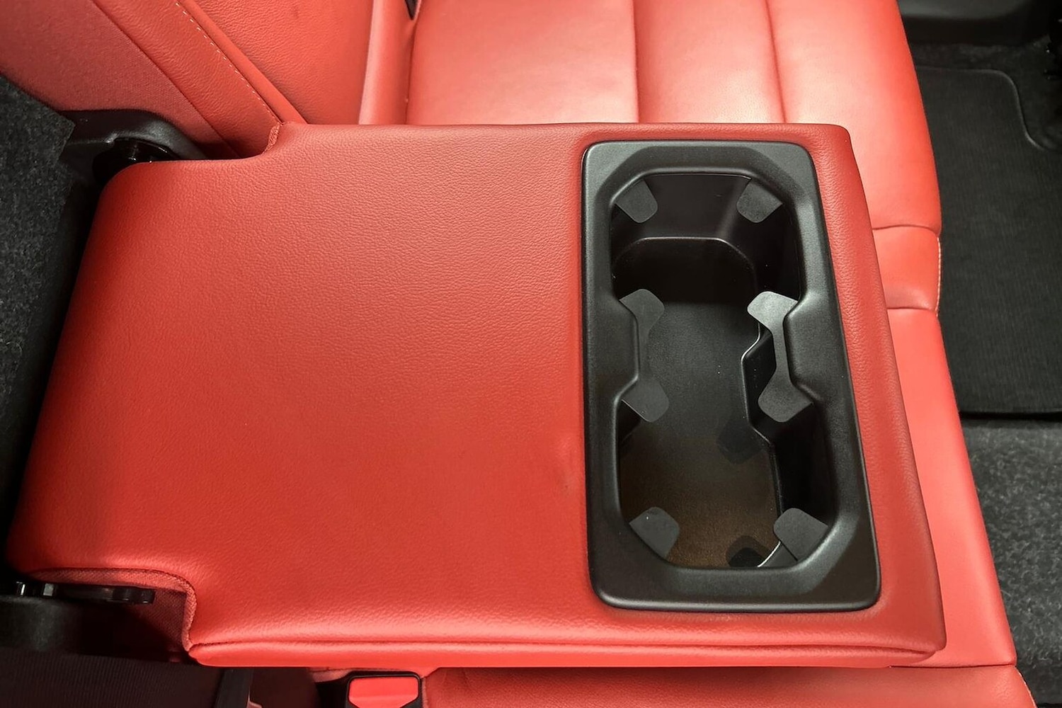 Used Volvo XC40 2020 for sale - 76517949: Photo 40