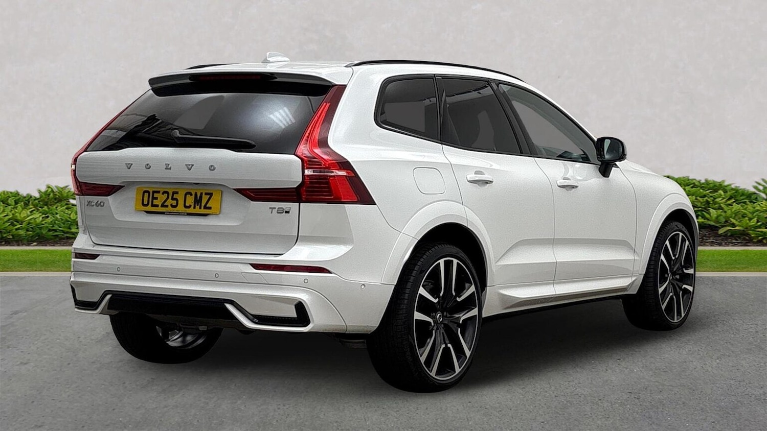 Used Volvo XC60 2025 for sale - 76713194: Photo 3
