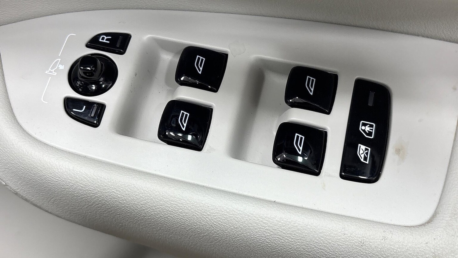 Used Volvo XC90 2025 for sale - 77089948: Photo 23