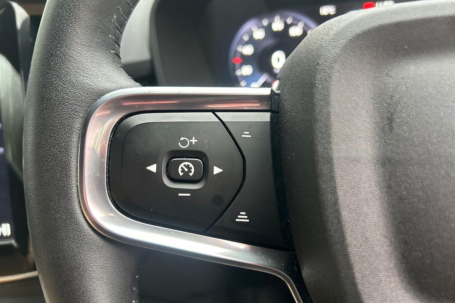 Used Volvo XC40 2020 for sale - 76757426: Photo 26