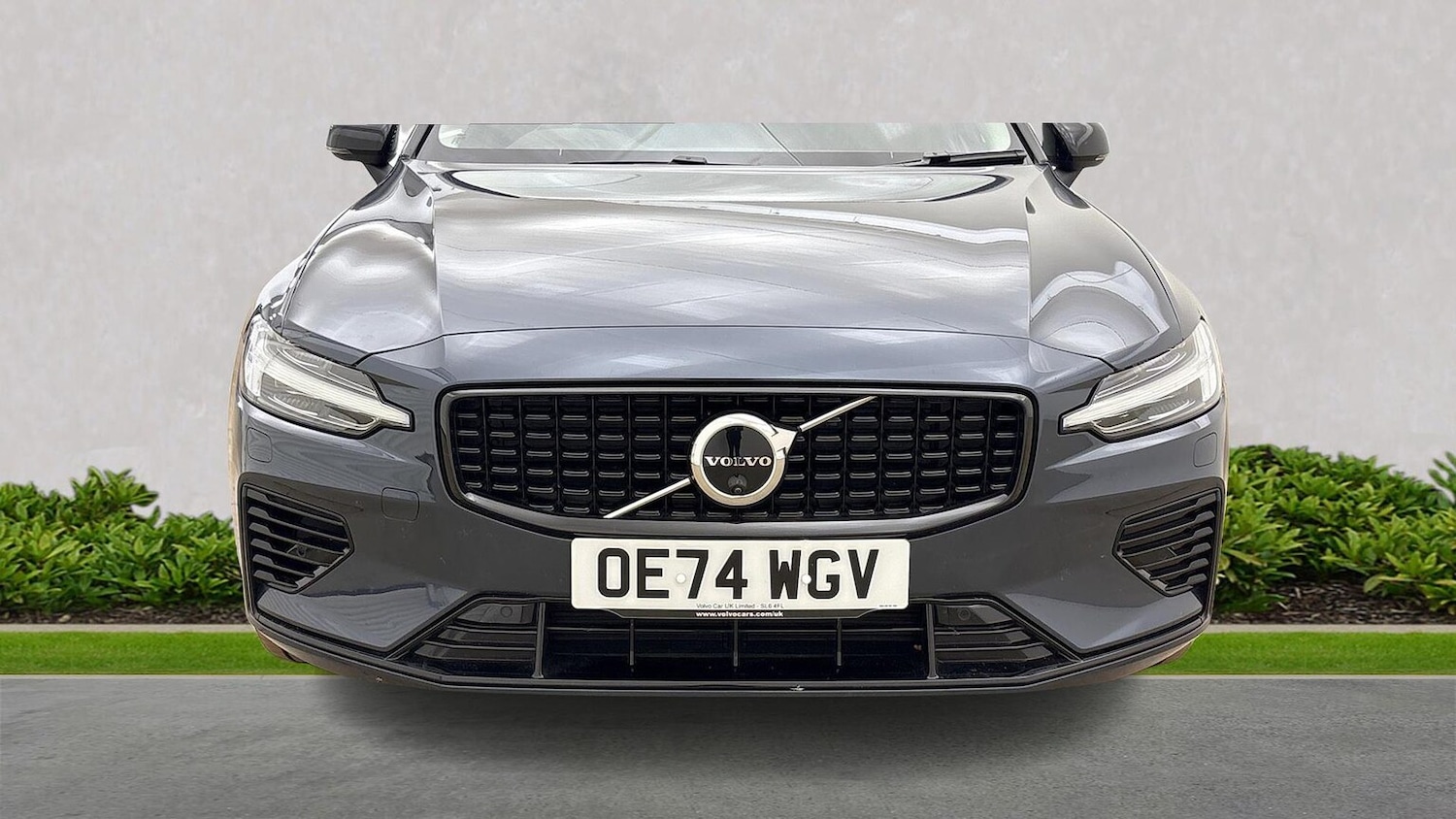 Used Volvo V60 2024 for sale - 77487350: Photo 2