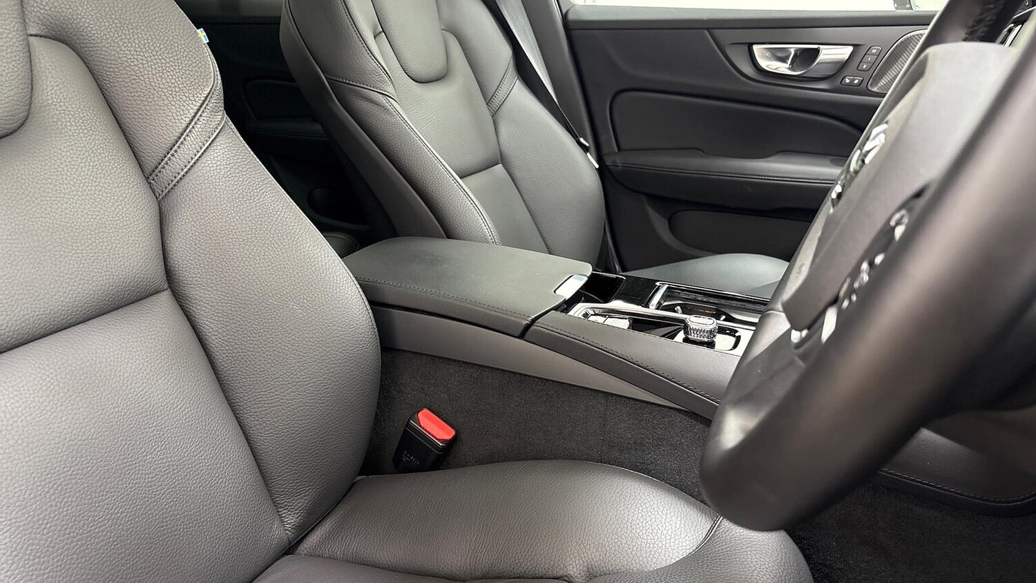 Used Volvo V60 2024 for sale - 77487350: Photo 26