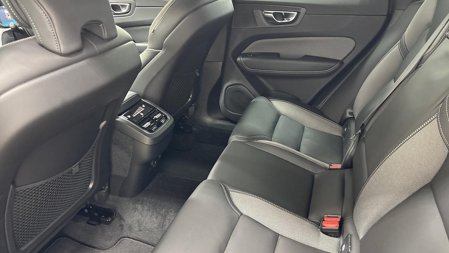 Used Volvo XC60 2025 for sale - 76757432: Photo 12