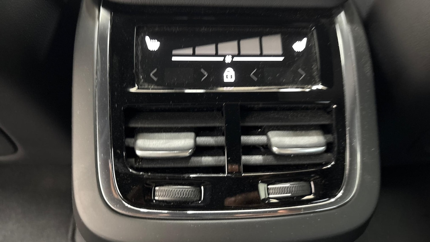 Used Volvo XC60 2025 for sale - 76757432: Photo 16