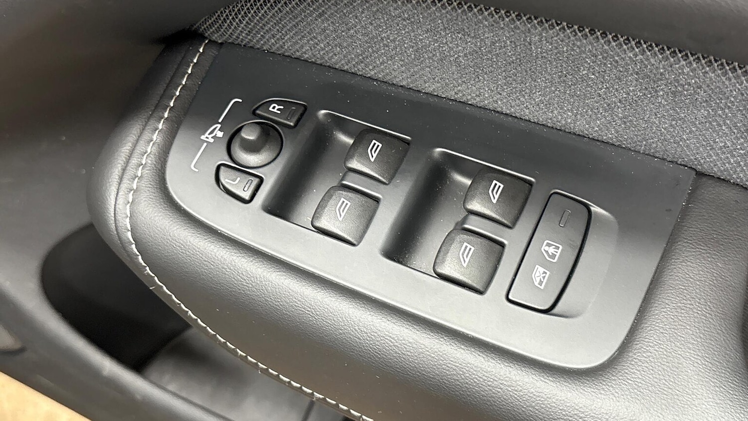 Used Volvo XC60 2025 for sale - 76757432: Photo 22