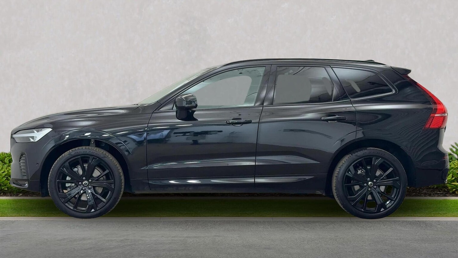 Used Volvo XC60 2025 for sale - 76757432: Photo 5