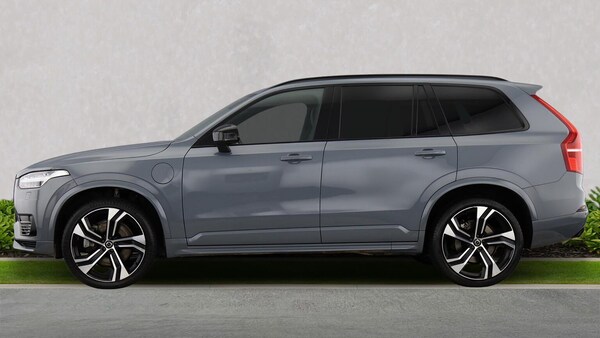 Used Volvo XC90 2021 for sale - 76030425: Photo 2