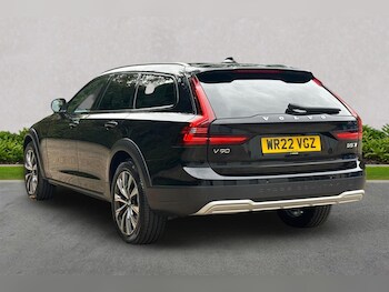 Used Volvo V90 2022 for sale - 77902759: Photo