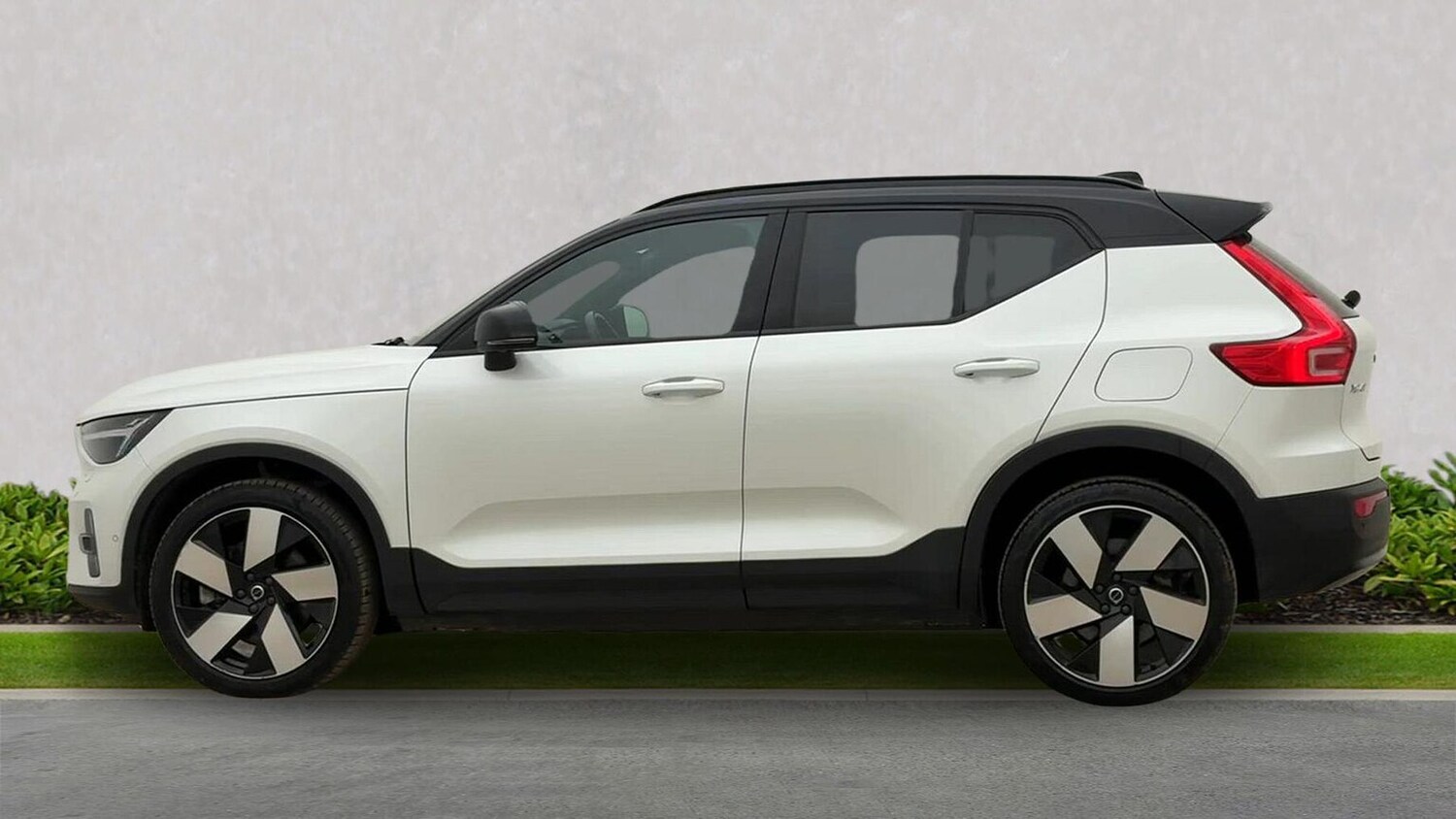 Used Volvo XC40 2023 for sale - 78192902: Photo 7