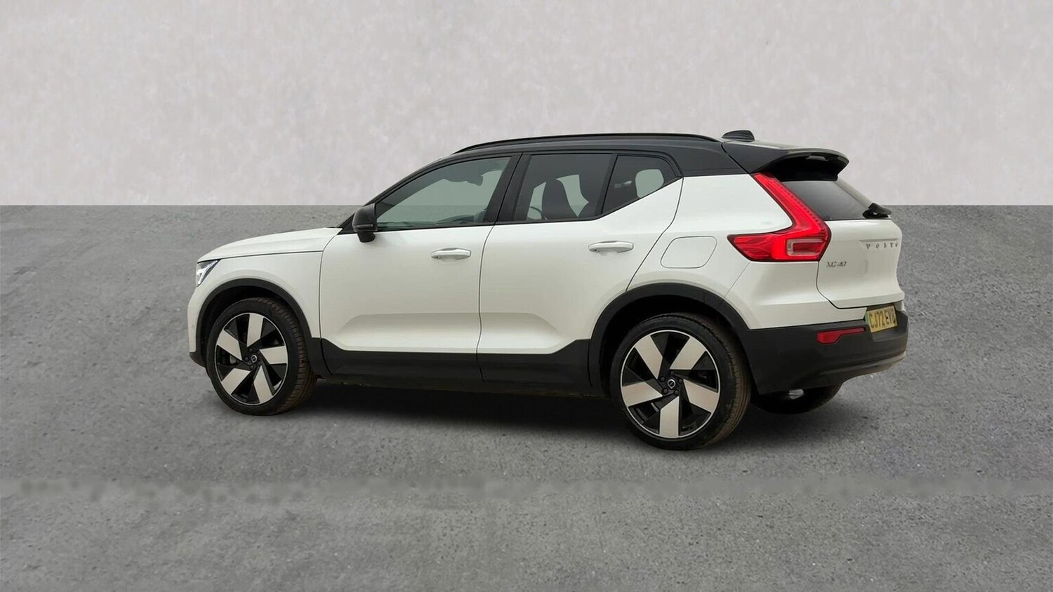 Used Volvo XC40 2023 for sale - 78192902: Photo 8