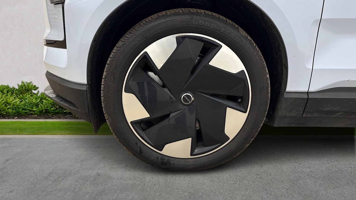 Used Volvo EX30 2025 for sale - 76402405: Photo 4