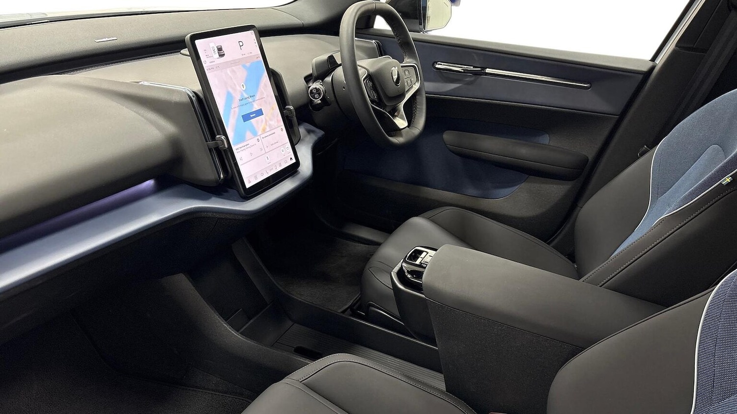 Used Volvo EX30 2025 for sale - 76402405: Photo 6