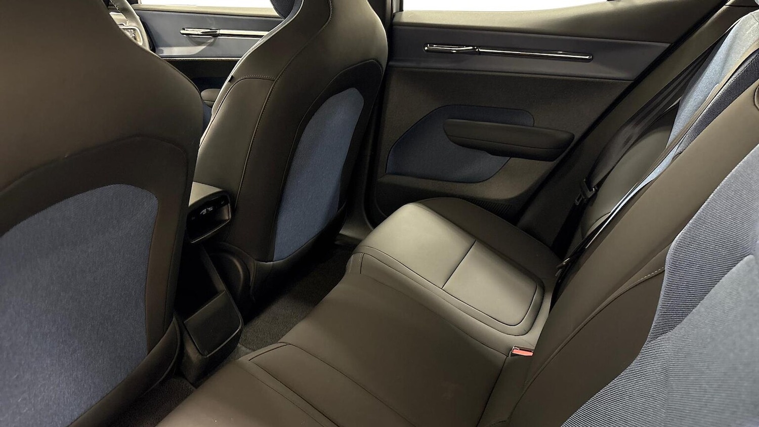 Used Volvo EX30 2025 for sale - 76402405: Photo 7