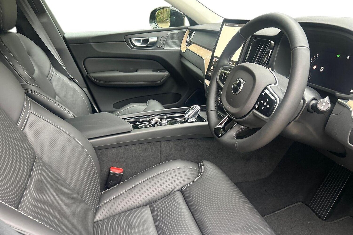 Used Volvo XC60 2025 for sale - 78192811: Photo 15