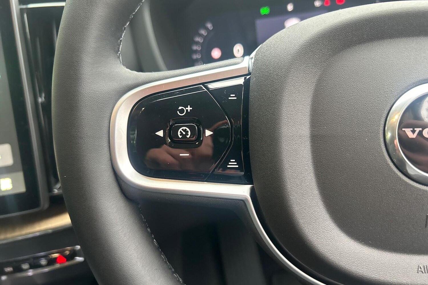 Used Volvo XC60 2025 for sale - 78192811: Photo 26